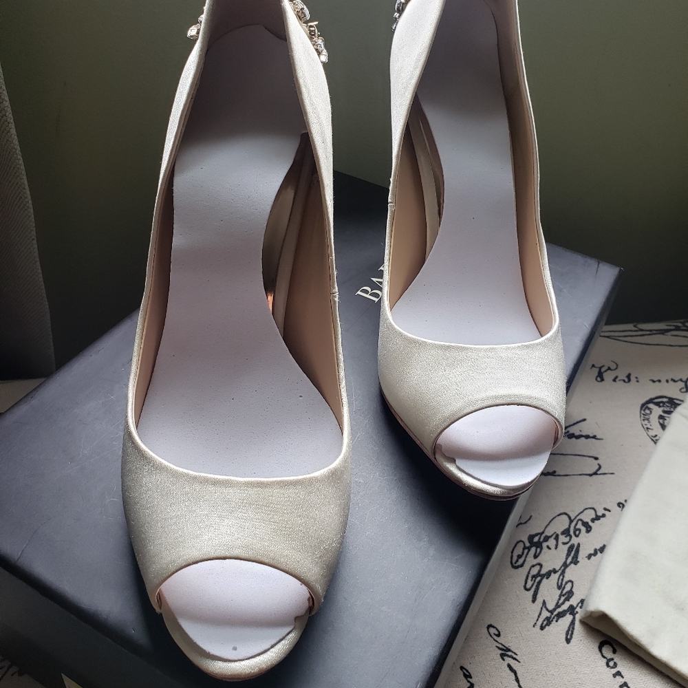 Badgley Mischka Ivory heels - Picture 7 of 9